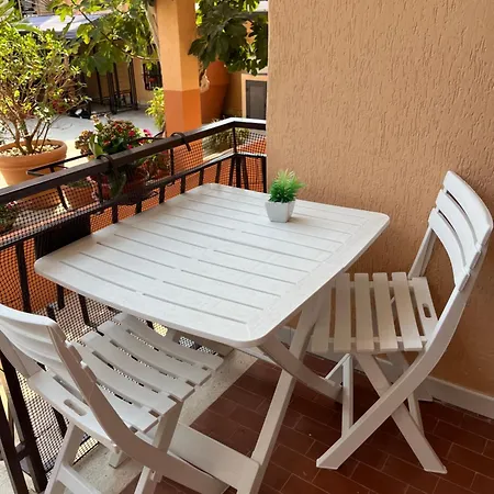 דירה Stefy's House סקליאה